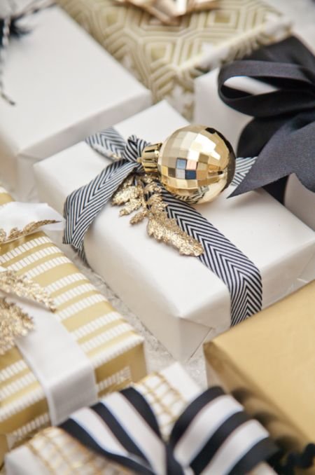 xmas gift wrapping 1