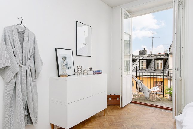 open plan scandi home 12